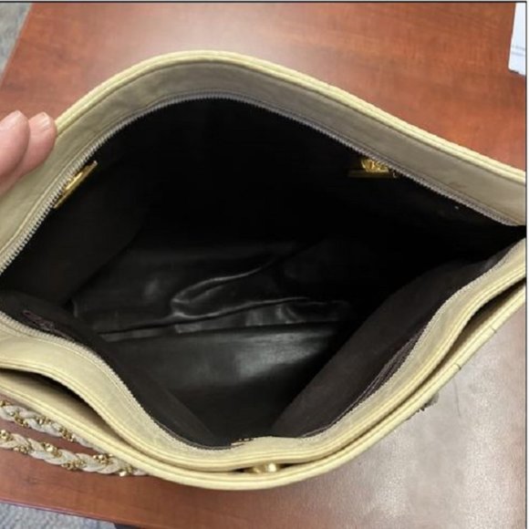 BALLY Authentic Vintage Quilted Cream Leather Chain Link Shoulder Bag - Picture 7 of 16